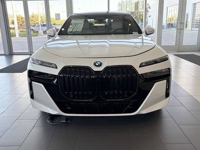 New 2026 BMW i7 eDrive50 w/ Executive Package RWD image 2