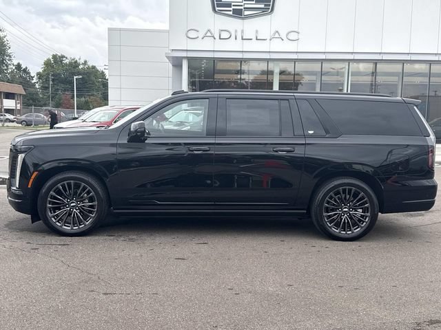 Certified 2026 Cadillac Escalade ESV Platinum Sport AWD/4WD image 10