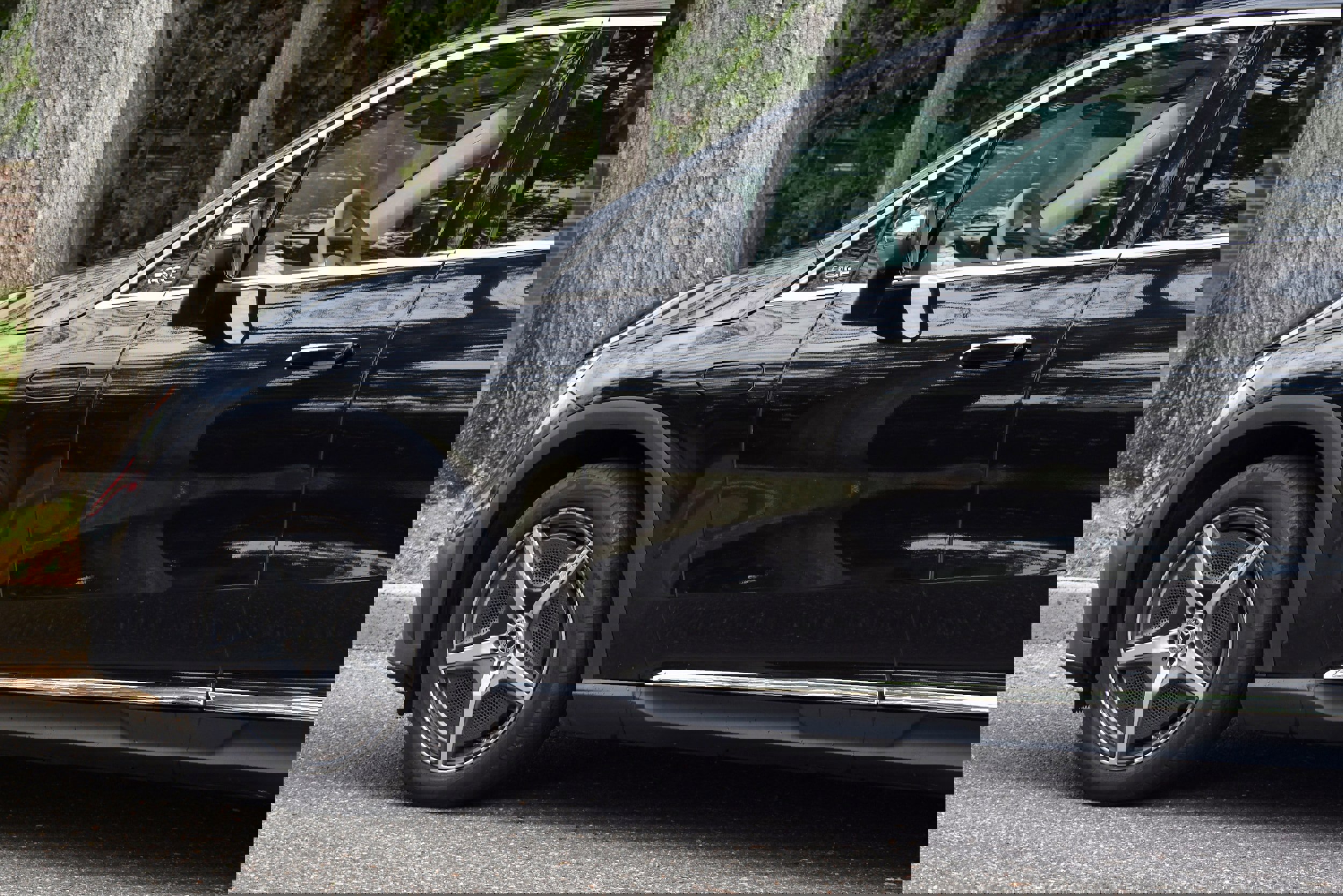 Used 2023 Mercedes-Benz EQE 500 4MATIC SUV image 14