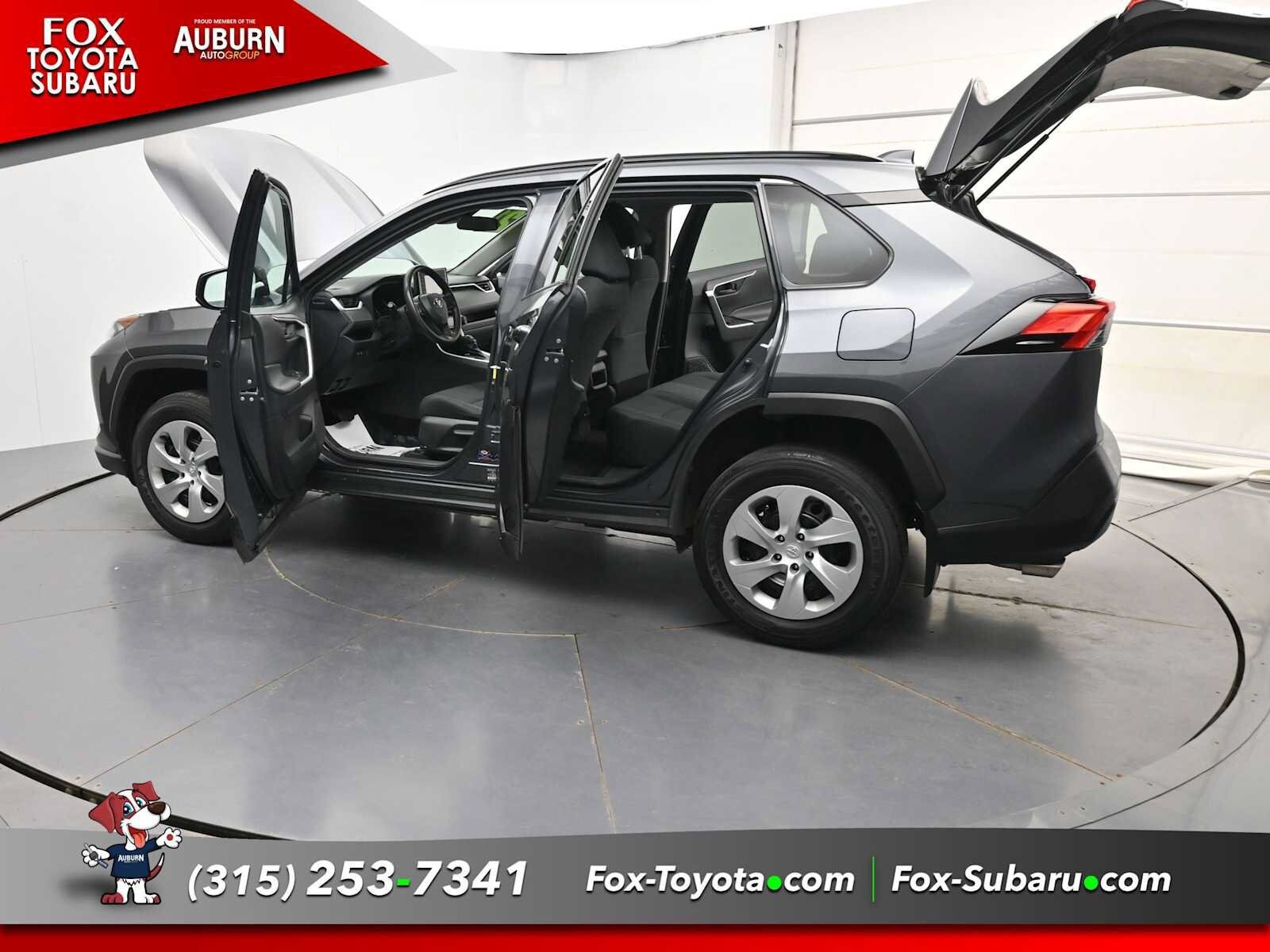 Used 2021 Toyota RAV4 LE AWD/4WD image 46