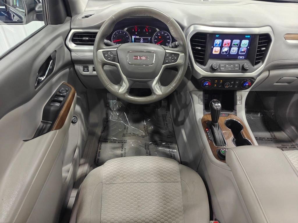 Used 2017 GMC Acadia SLE w/ Driver Alert Package I AWD/4WD image 4