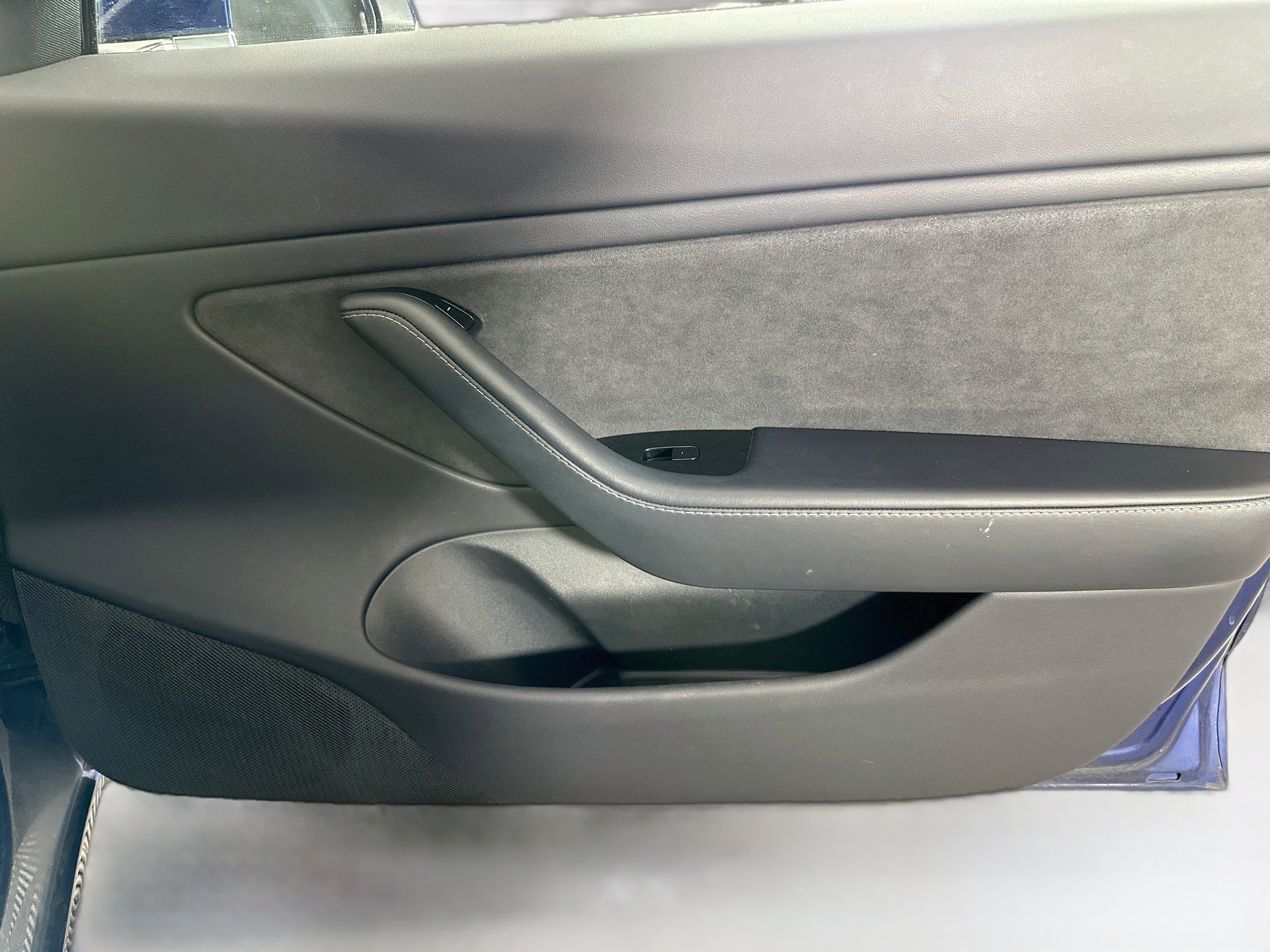 Used 2018 Tesla Model 3 Long Range RWD image 31