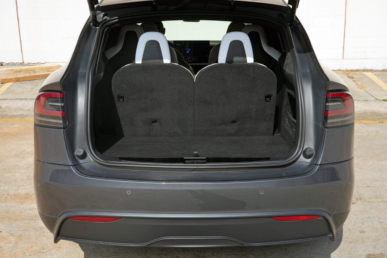 Used 2023 Tesla Model X AWD/4WD image 10
