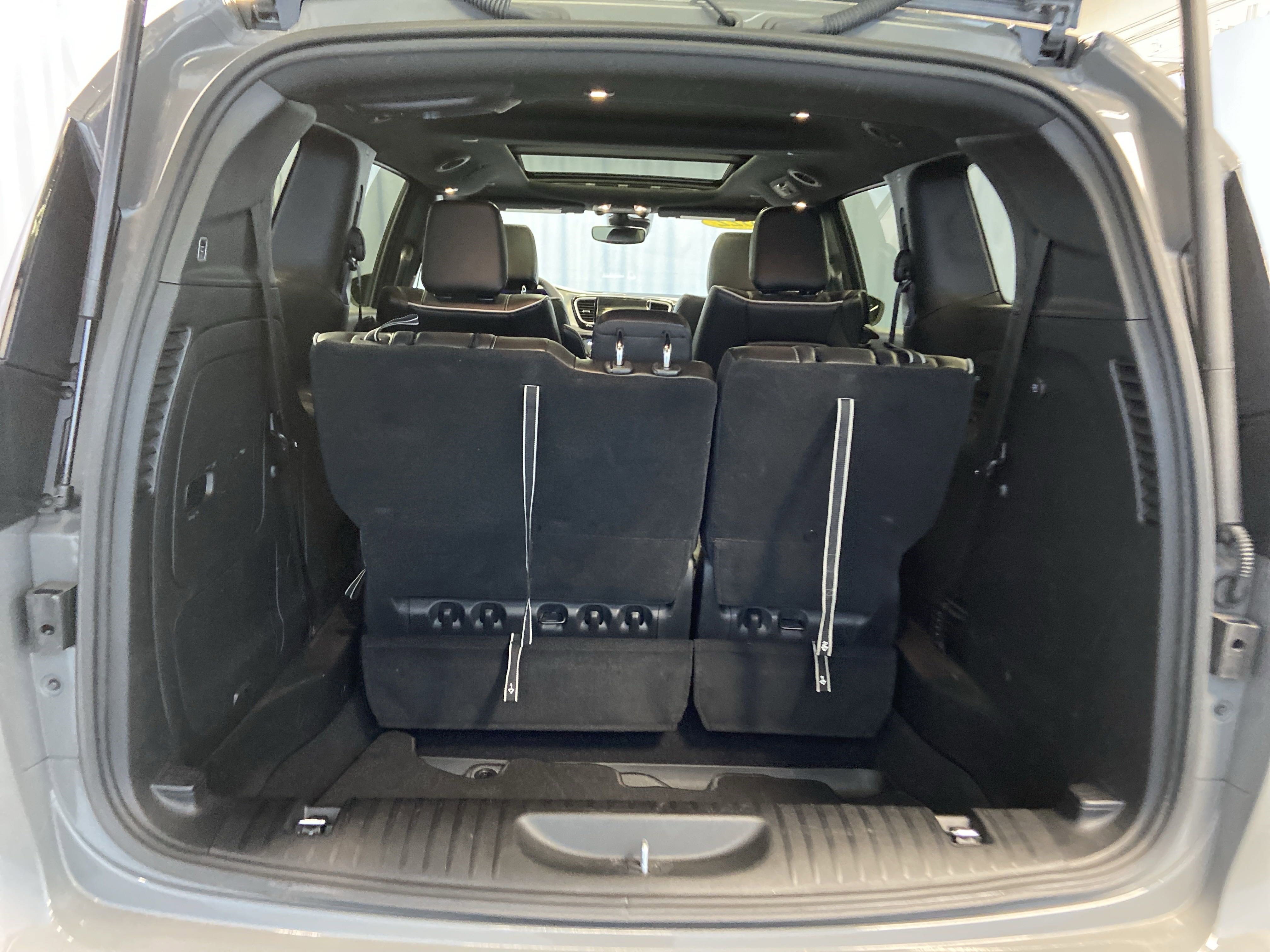 Used 2022 Chrysler Pacifica Limited w/ S Appearance Package image 38