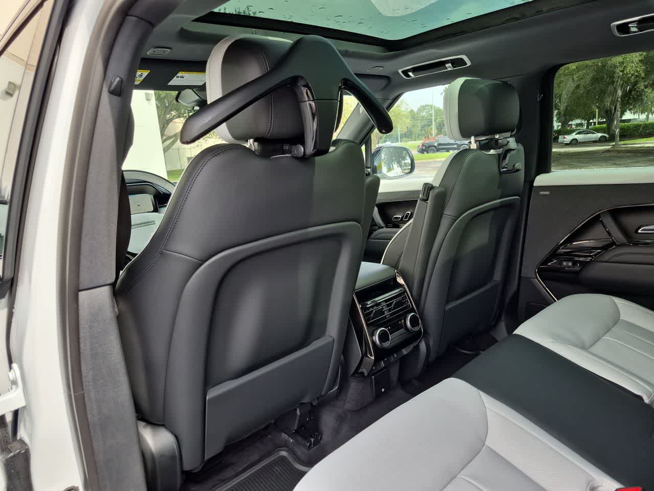 New 2027 Land Rover Range Rover Sport Dynamic SE AWD/4WD image 19