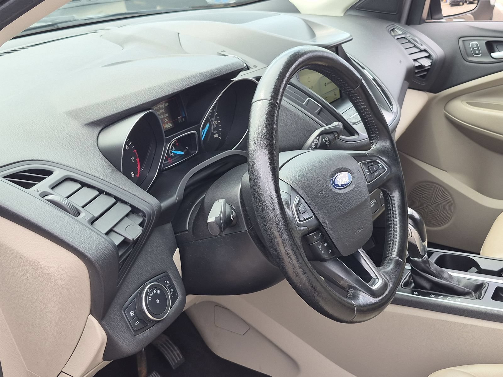 Used 2019 Ford Escape SEL AWD/4WD image 11