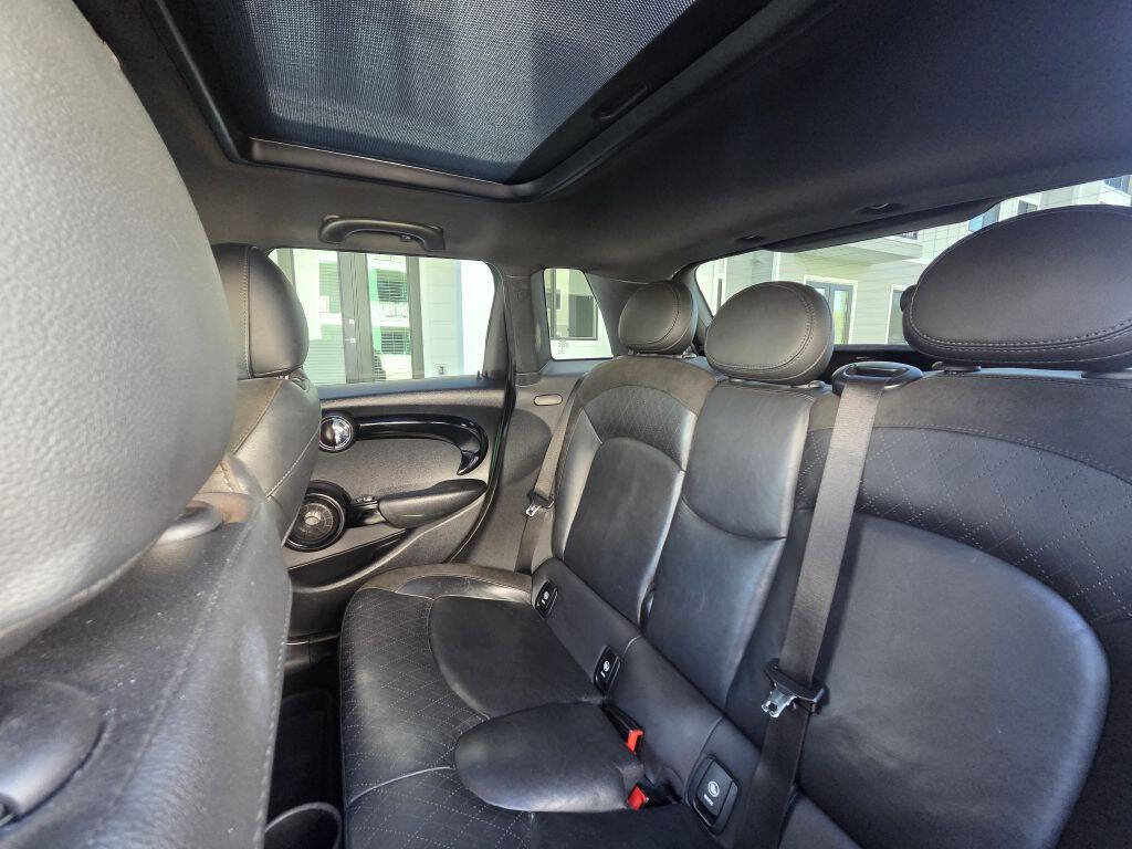Used 2020 MINI Cooper S image 33