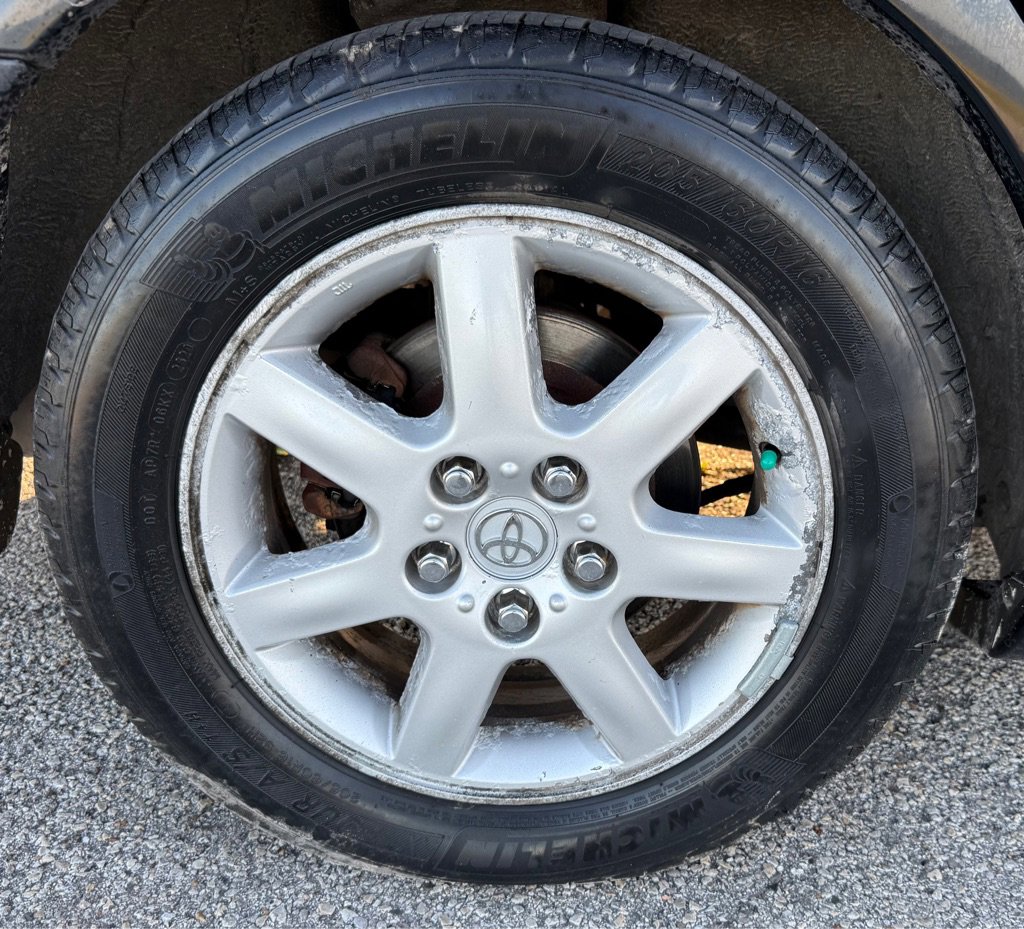 Used 2000 Toyota Avalon XLS FWD image 17