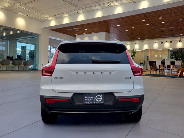 New 2026 Volvo XC40 B5 Plus w/ Protection Package Premier AWD/4WD image 4