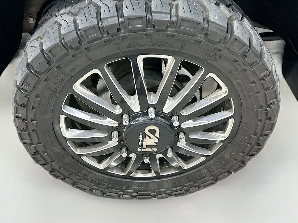 Used 2022 Chevrolet Silverado 3500 High Country w/ Safety Package II image 33