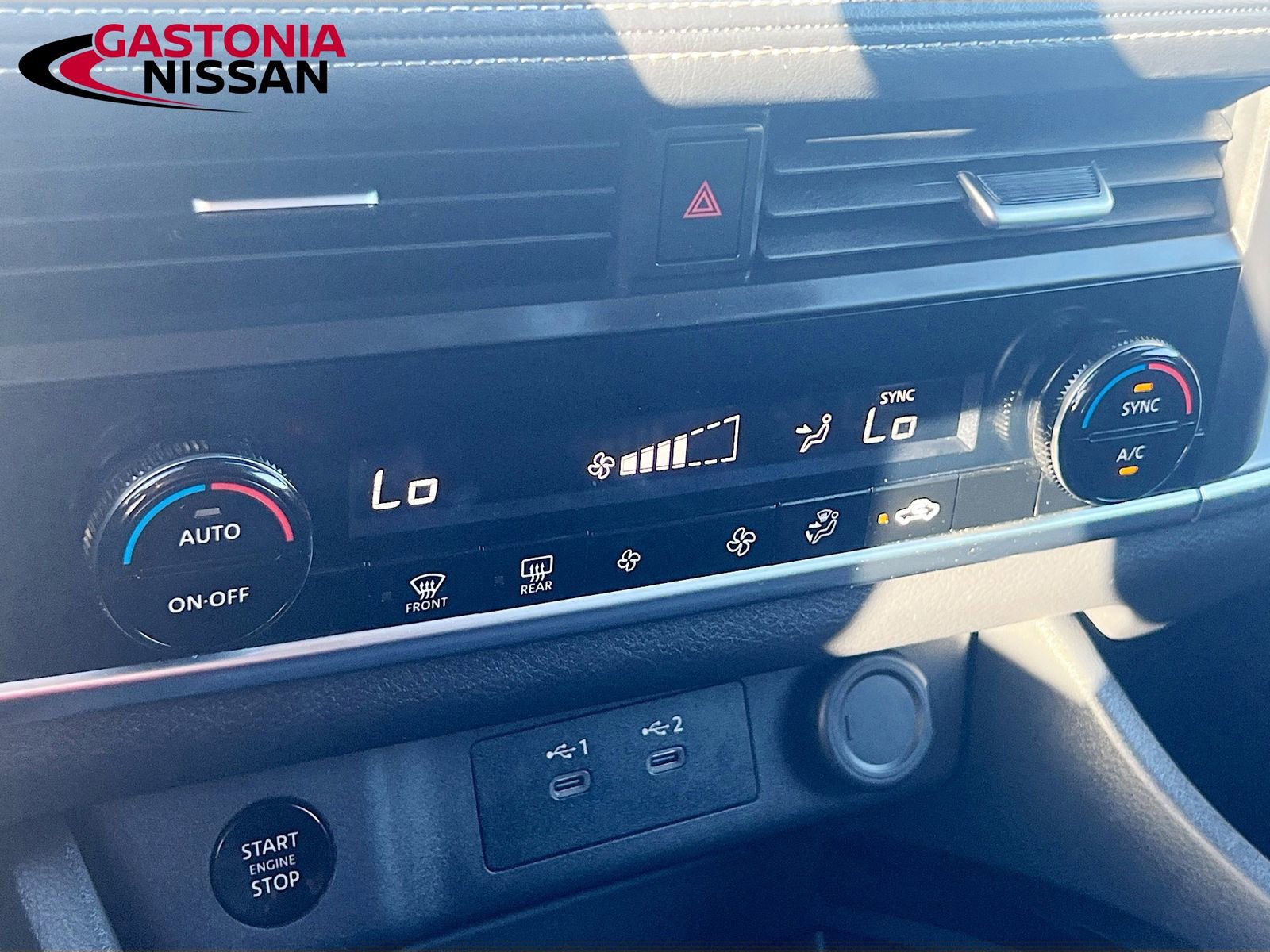 Used 2025 Nissan Rogue SV image 19