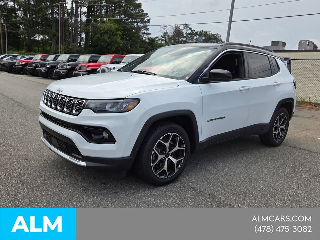 Used 2025 Jeep Compass Limited AWD/4WD image 4