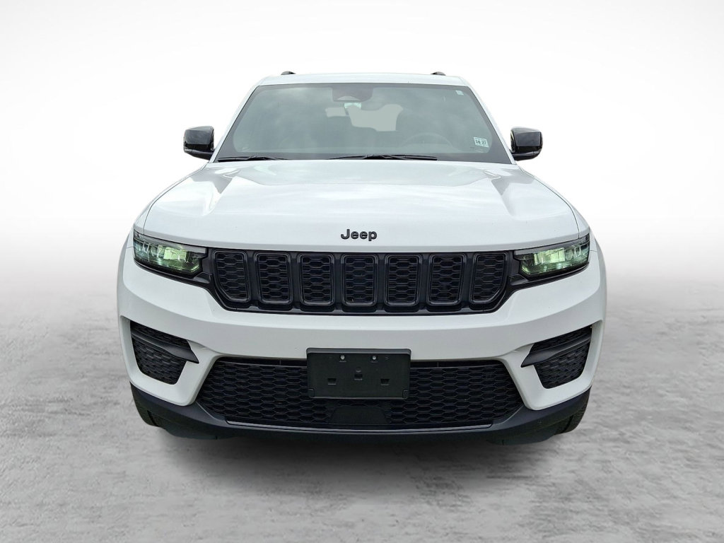 Certified 2023 Jeep Grand Cherokee Altitude AWD/4WD image 7