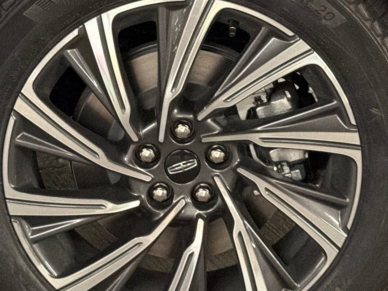 New 2027 Lincoln Aviator AWD image 5