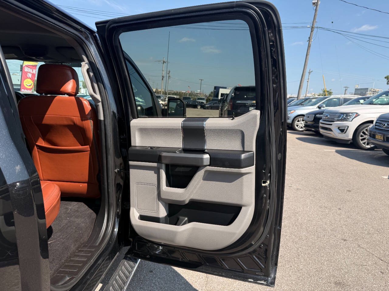 Used 2015 Ford F150 XLT w/ Equipment Group 302A Luxury AWD/4WD image 28
