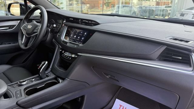 Certified 2024 Cadillac XT5 Luxury w/ LPO, Floor Liner Package AWD/4WD image 50
