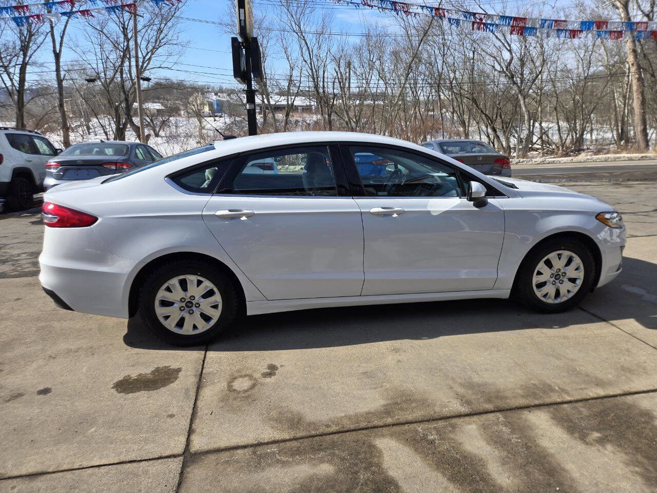 Used 2019 Ford Fusion S image 9