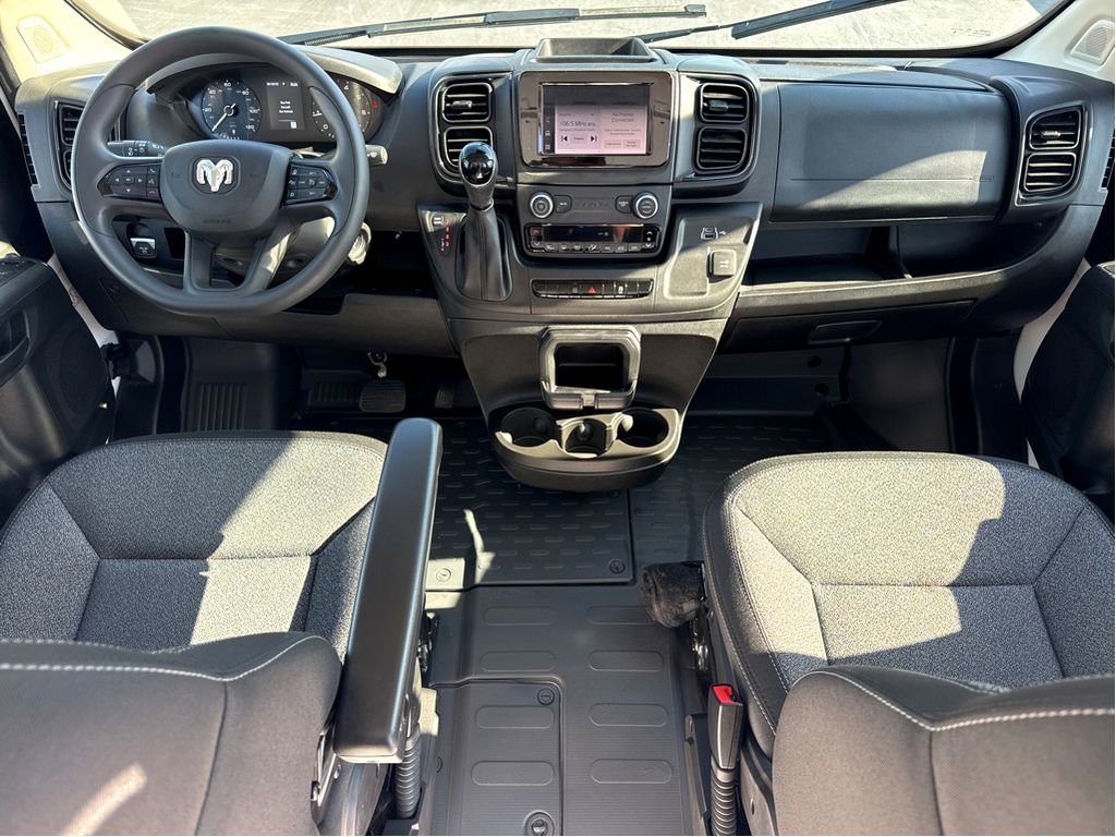 Used 2025 RAM ProMaster 2500 w/ Convenience Group image 14