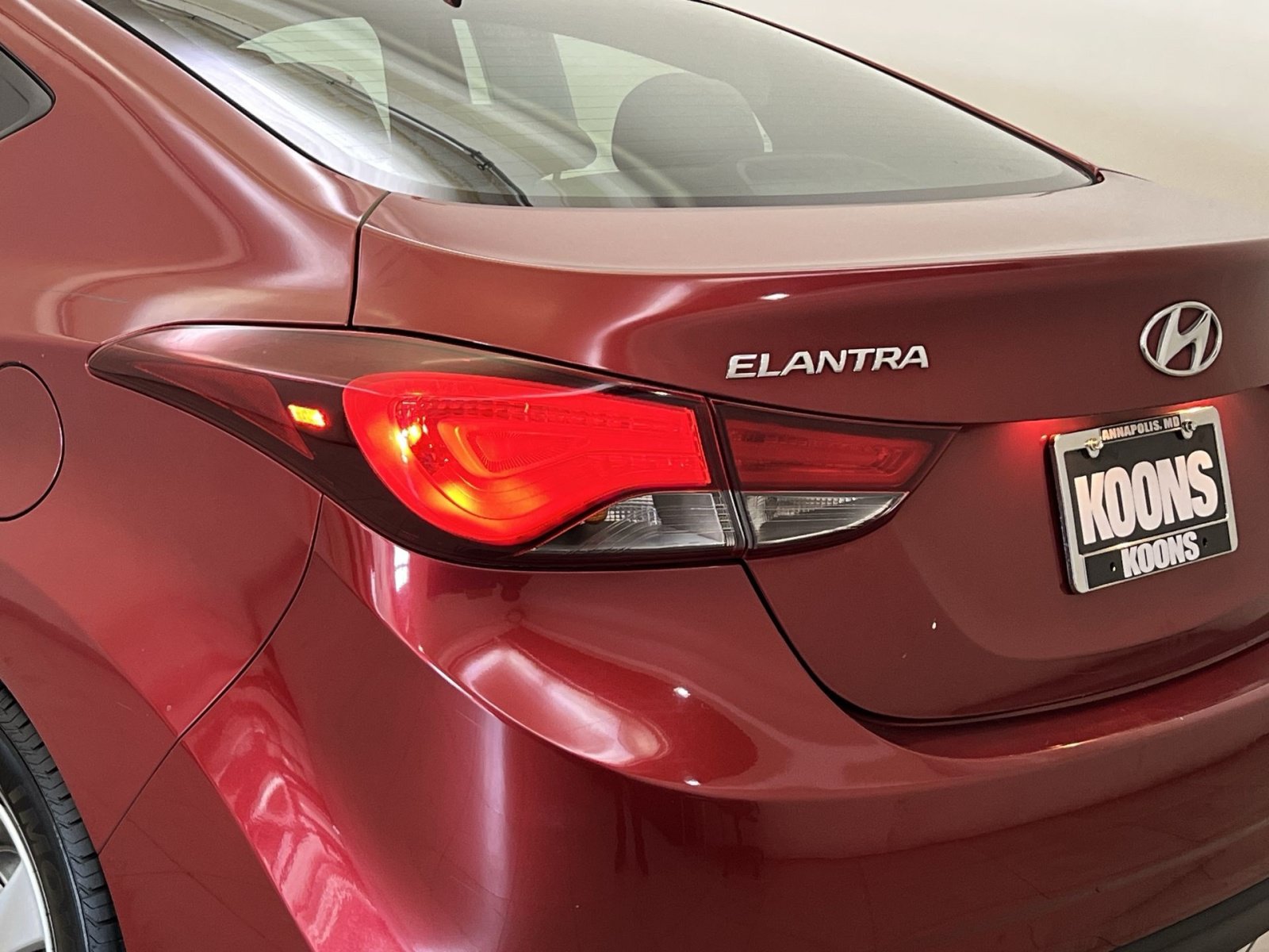 Used 2014 Hyundai Elantra SE FWD image 25