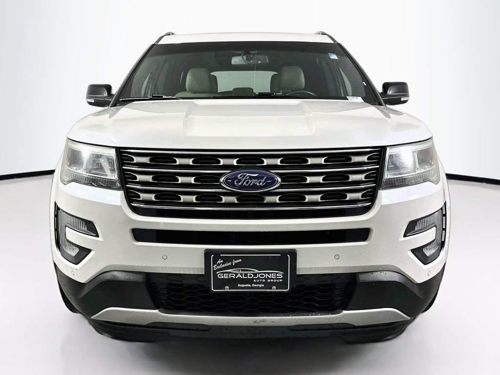 Used 2016 Ford Explorer XLT w/ Equipment Group 202A FWD image 5