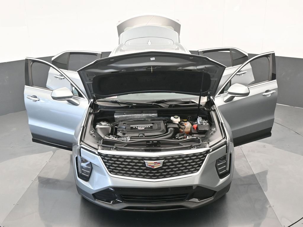 Used 2024 Cadillac XT4 Premium Luxury image 70