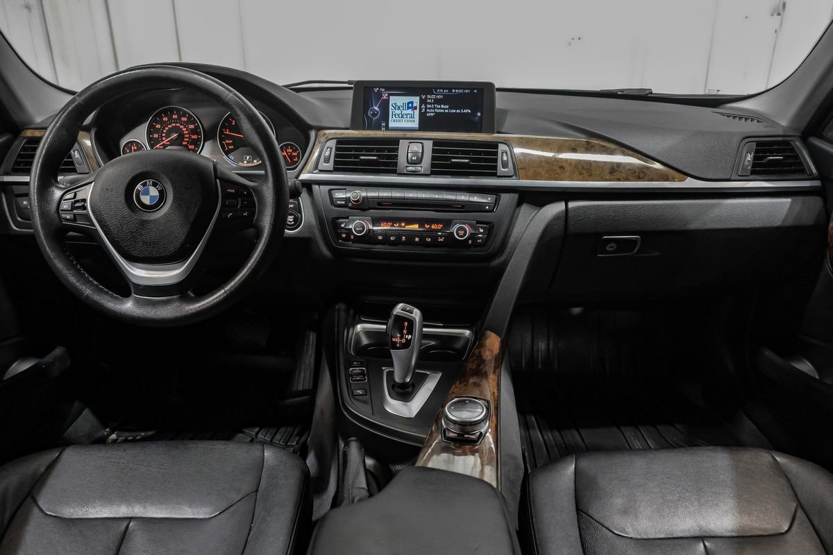 Used 2015 BMW 328i xDrive Sedan AWD/4WD image 11