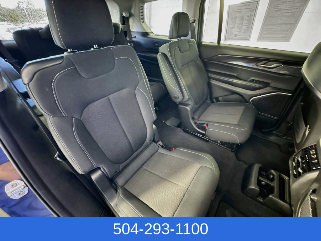 Used 2022 Jeep Grand Cherokee L Laredo w/ Luxury Tech Group I RWD image 29