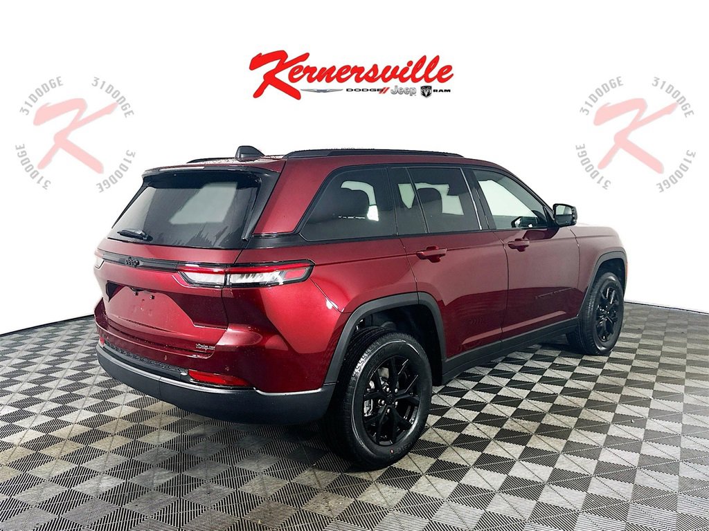 New 2025 Jeep Grand Cherokee Altitude image 7