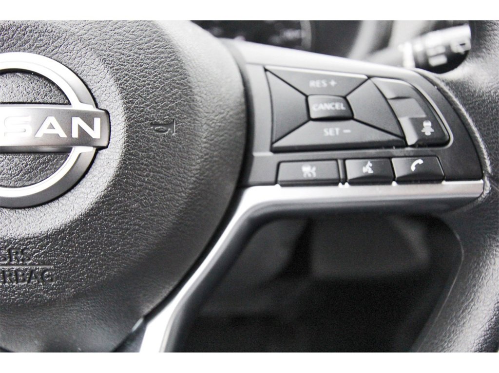 Used 2023 Nissan Kicks SV image 12