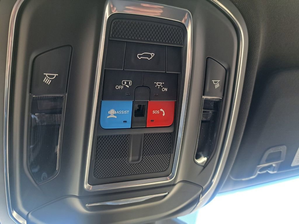 New 2025 Jeep Grand Cherokee L Laredo image 15