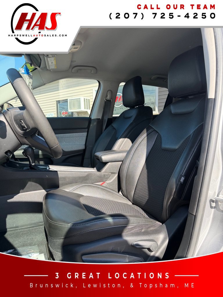 Used 2022 Jeep Compass Latitude AWD/4WD image 11