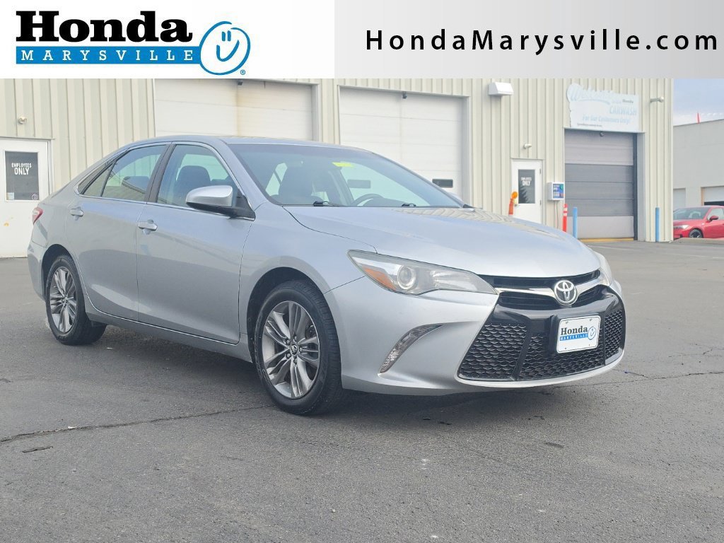Used 2015 Toyota Camry SE w/ Moonroof Package FWD image 1