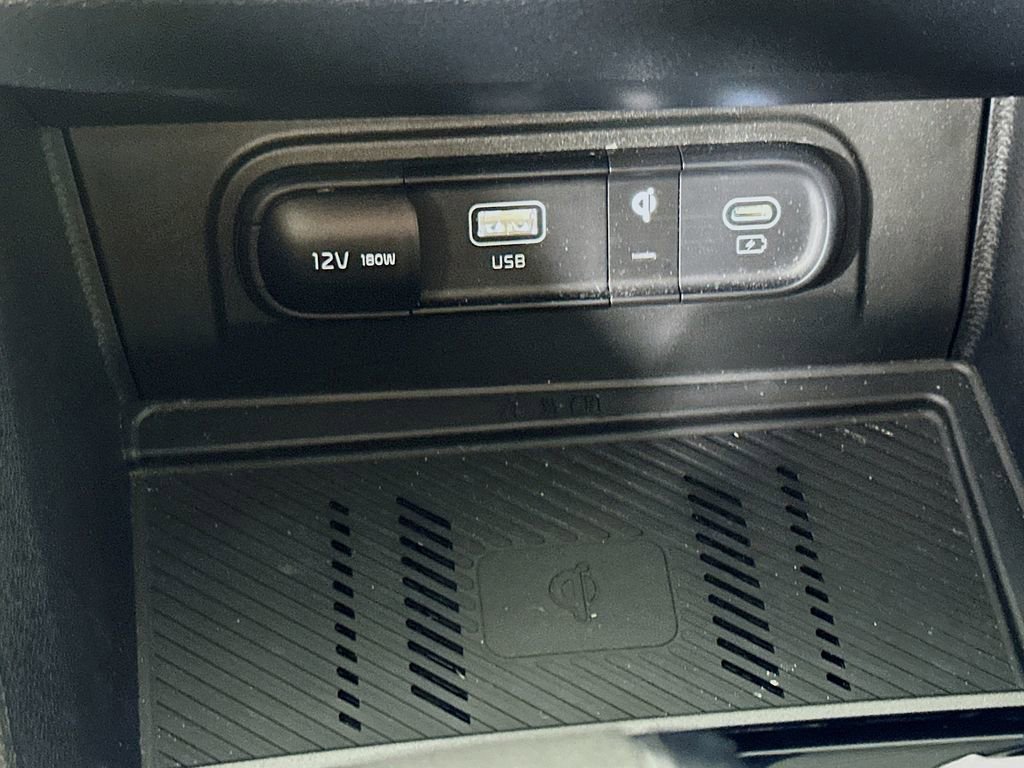 Used 2025 Kia Sportage EX w/ Premium Package image 31