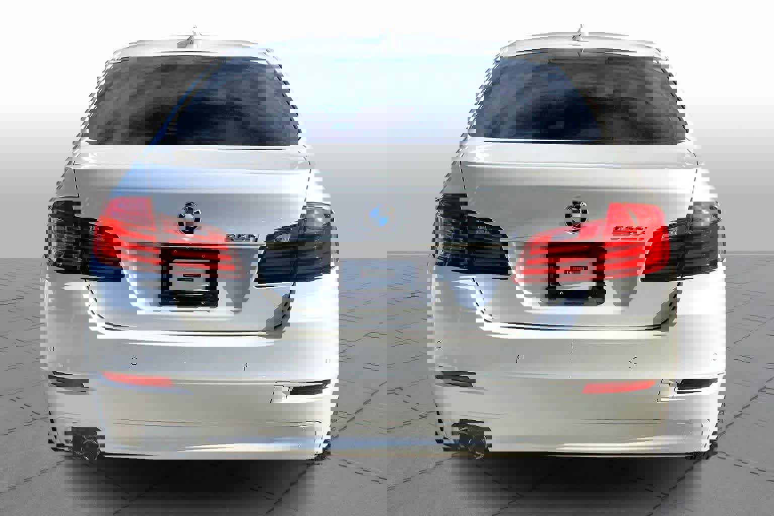 Used 2016 BMW 528i Sedan image 4