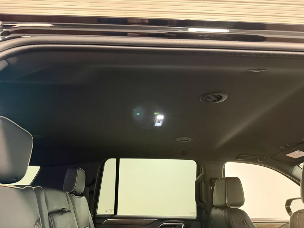 Used 2024 Chevrolet Suburban Premier AWD/4WD image 67