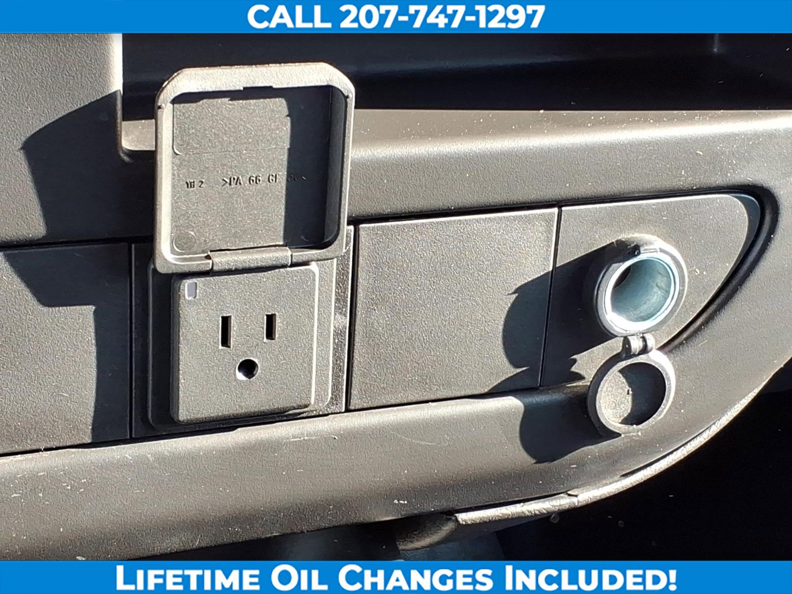 Used 2025 Chevrolet Express 3500 Extended w/ Driver Convenience Package RWD image 17