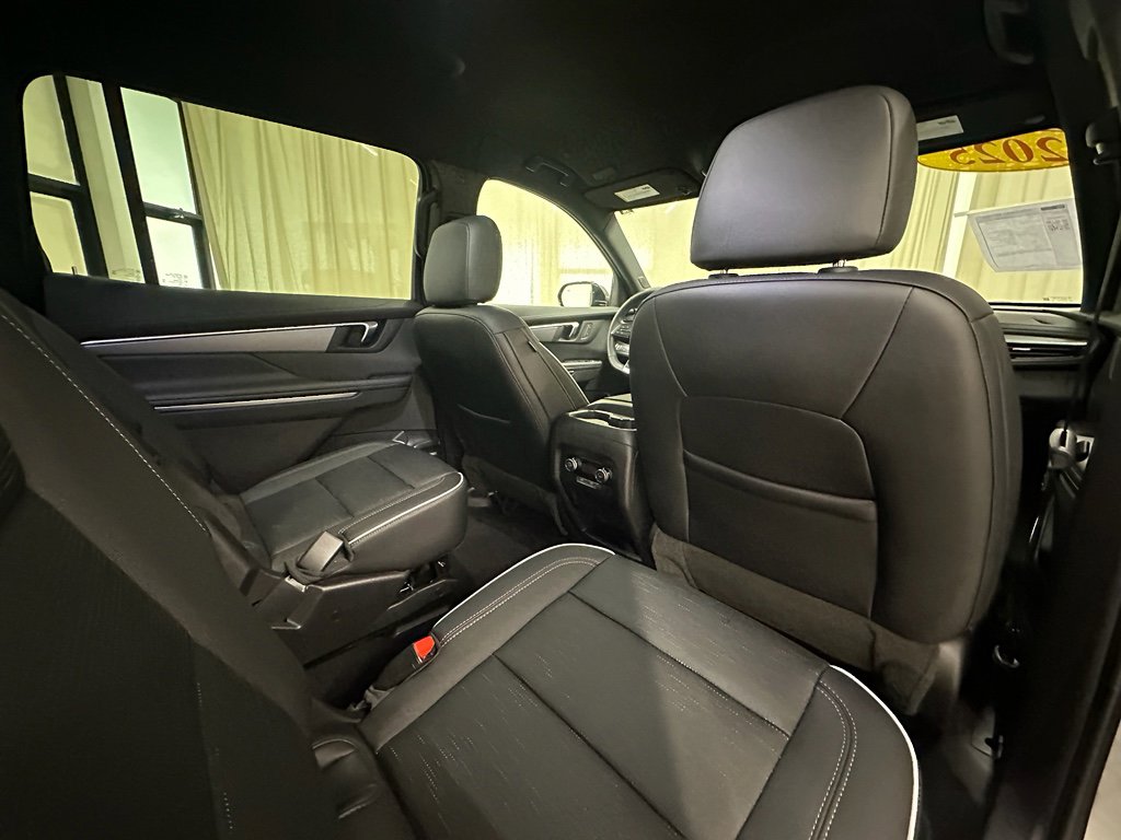 Certified 2025 Buick Enclave Sport Touring image 19