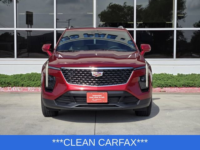 Used 2024 Cadillac XT4 Luxury w/ Cold Weather Package FWD image 2