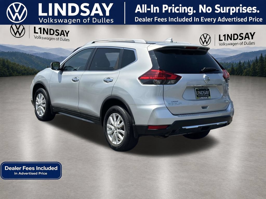 Used 2017 Nissan Rogue SV AWD/4WD image 5