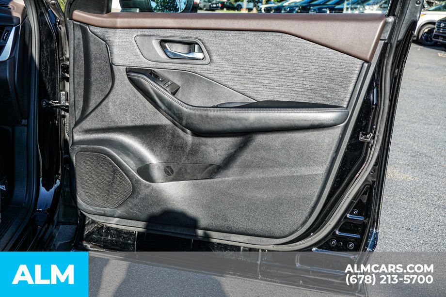 Used 2023 Nissan Rogue SV FWD image 49