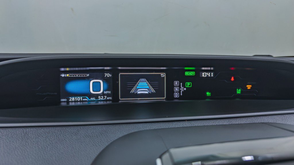 Used 2017 Toyota Prius Prime Premium image 33