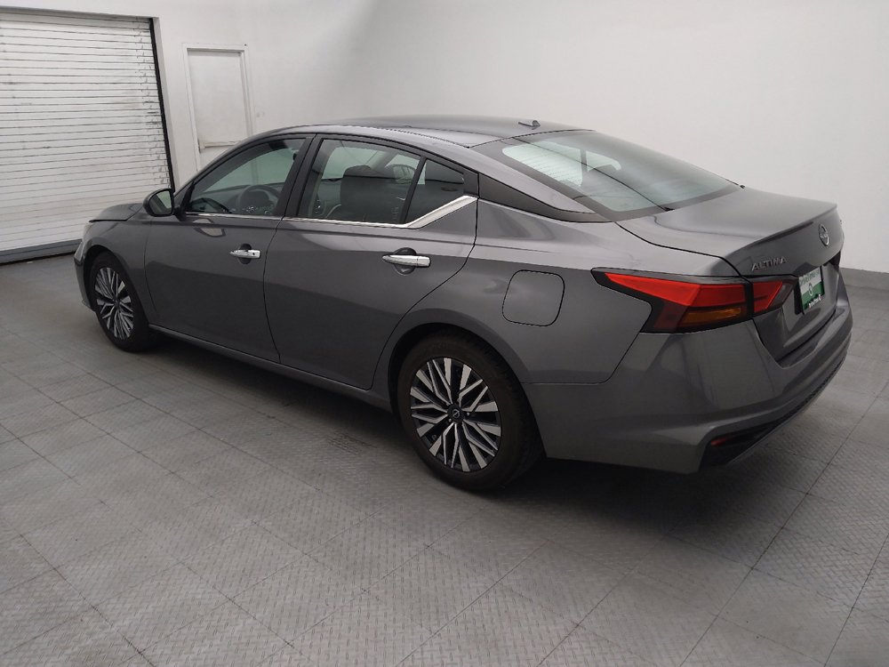 Used 2024 Nissan Altima 2.5 SV FWD image 3
