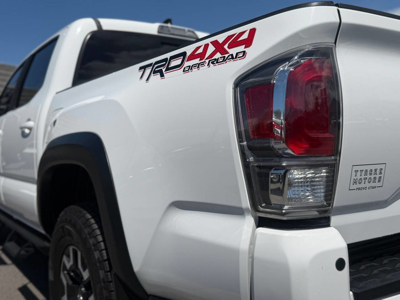 Used 2020 Toyota Tacoma TRD Off-Road w/ Technology Package AWD/4WD image 50