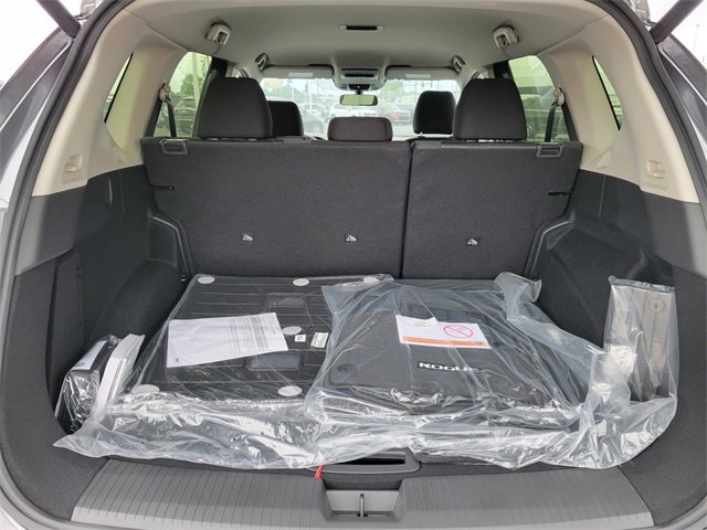 New 2026 Nissan Rogue S image 17