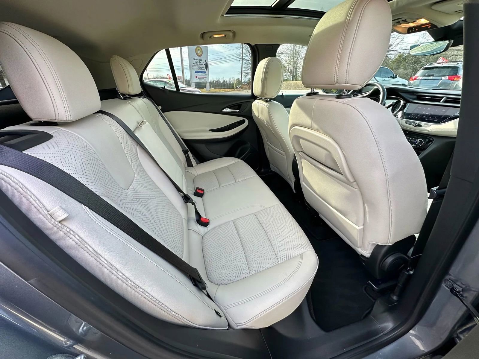 Used 2021 Buick Encore GX Essence w/ Advanced Technology Package image 14