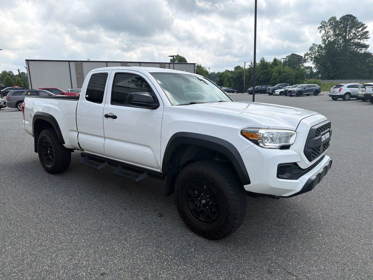 Used 2019 Toyota Tacoma SR w/ SX Package AWD/4WD image 9
