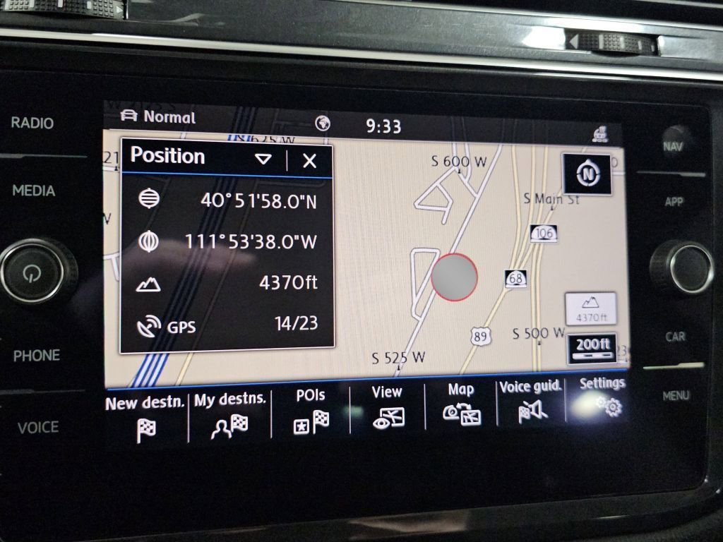 Used 2020 Volkswagen Tiguan SEL image 9