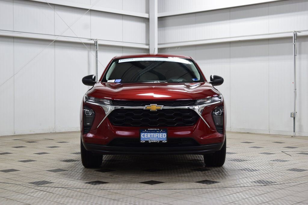 Certified 2024 Chevrolet Trax LS w/ Driver Confidence Package image 2