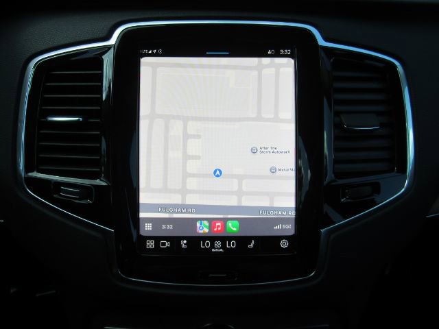 Used 2025 Volvo XC90 T8 Plus w/ Protection Package Premier image 11