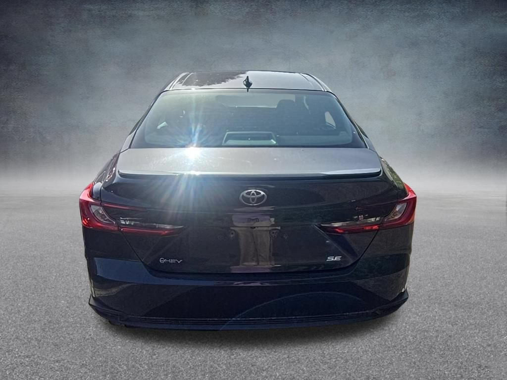 Used 2025 Toyota Camry SE FWD image 7